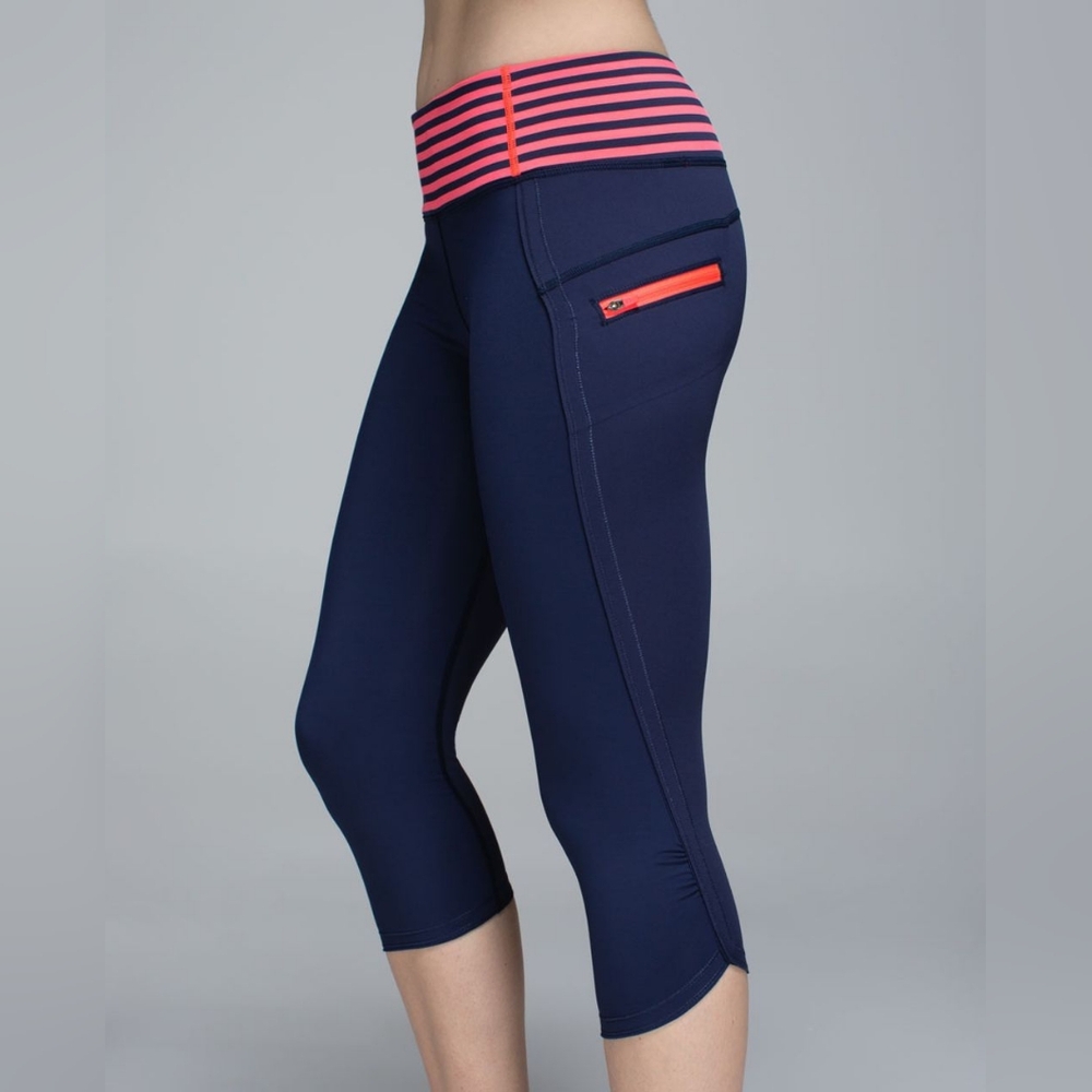 Lululemon Run: Top Speed Crop Leggings 17" Size 8
